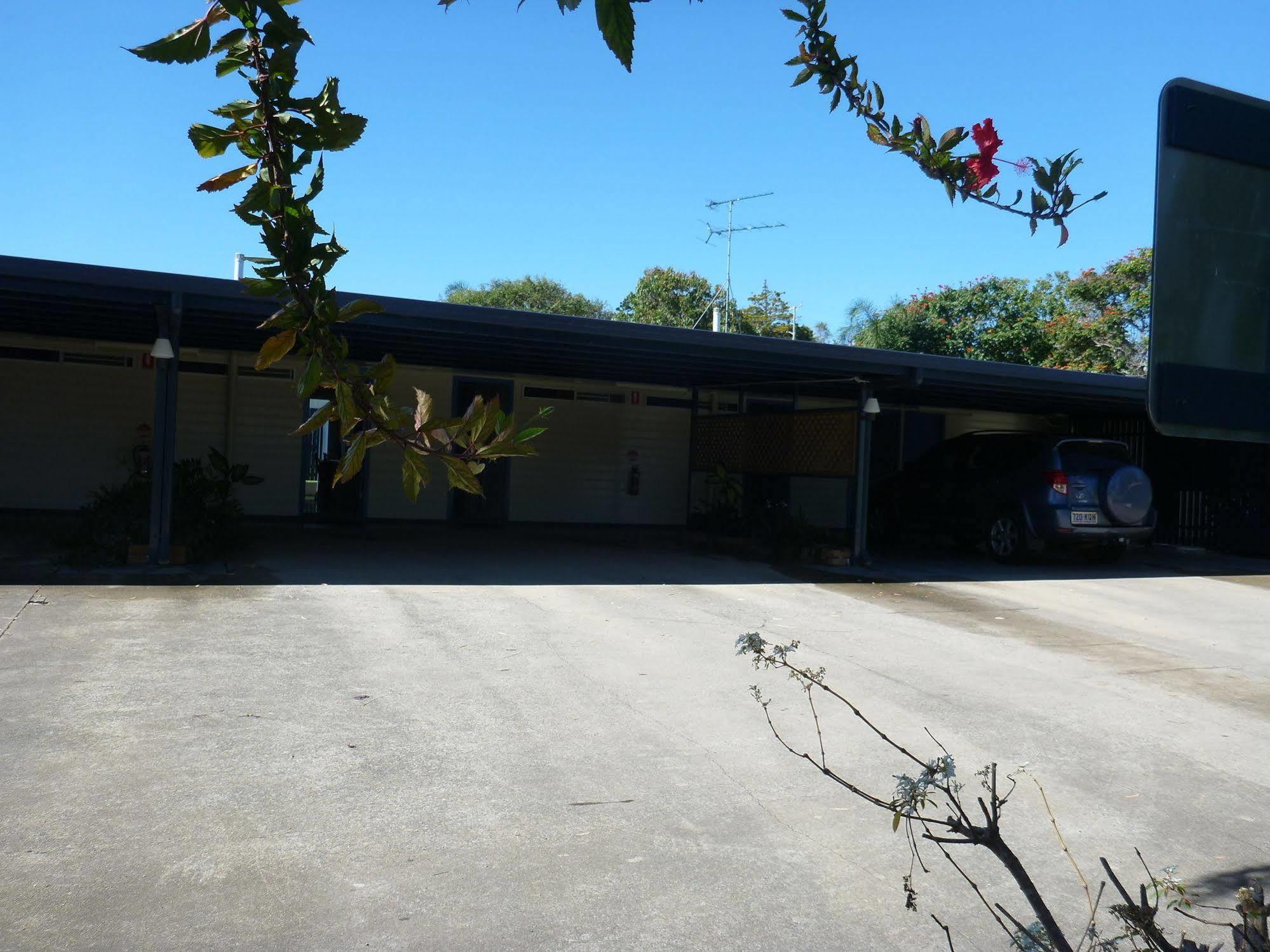 Emu Park Motel Экстерьер фото